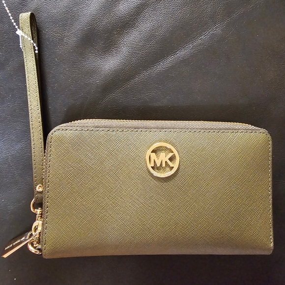 Michael Kors Large Continental Wallet Saffiano leather Olive NWOT - Picture 3 of 16